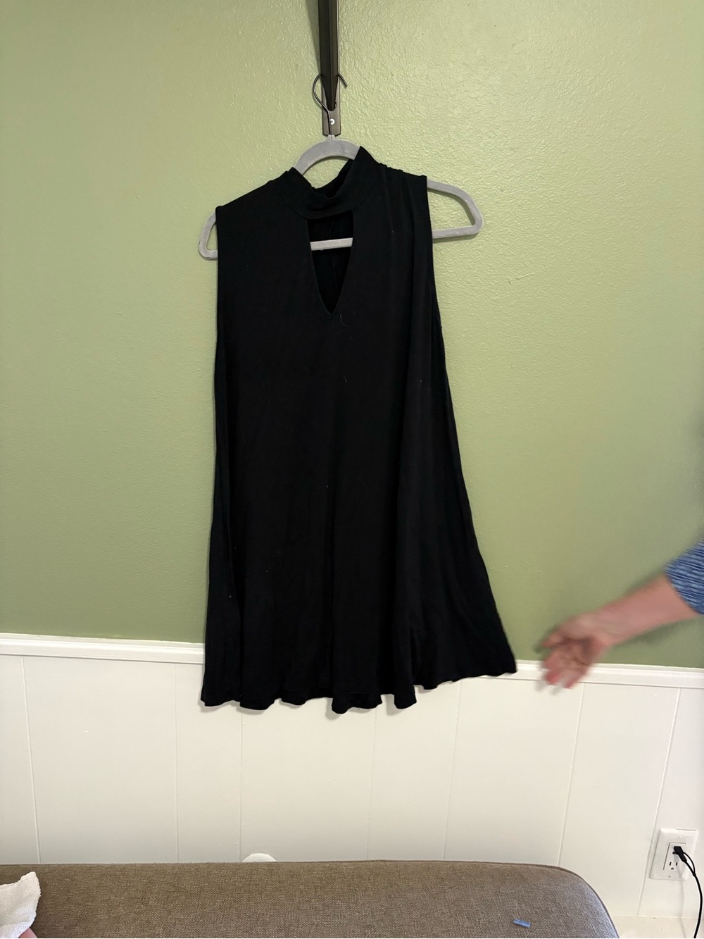 Women's Black Sleeveless Mock Neck Swing Top